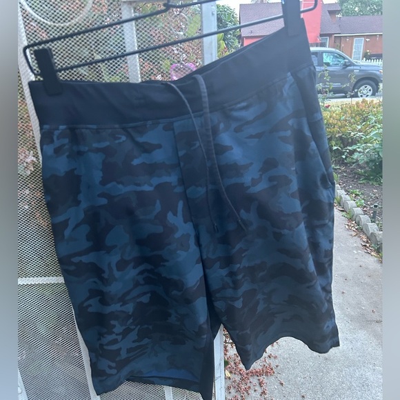 Lululemon Pace Breaker Shorts Mens Blue Black Camo Drawstring Camouflage Print - Picture 1 of 7